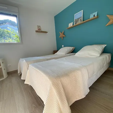 Joli F3 , 4 Pers, Mahana , Plein Pied Sur Jardin , Domaine Privé Criques Et Plages à Pied